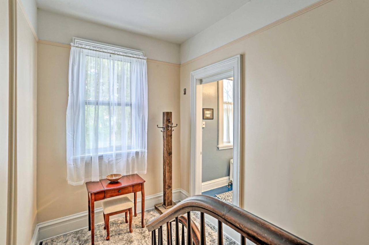Historic Poughkeepsie Apt - Walkable Location Bagian luar foto